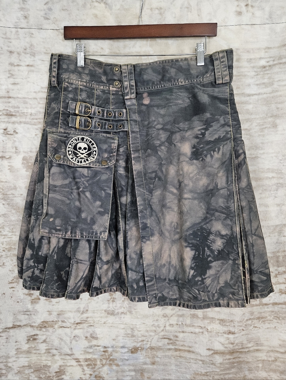 Damn Near Kilt'em Mens Utility Kilt Cotton Cargo Tactical Size M Hand Distressed
